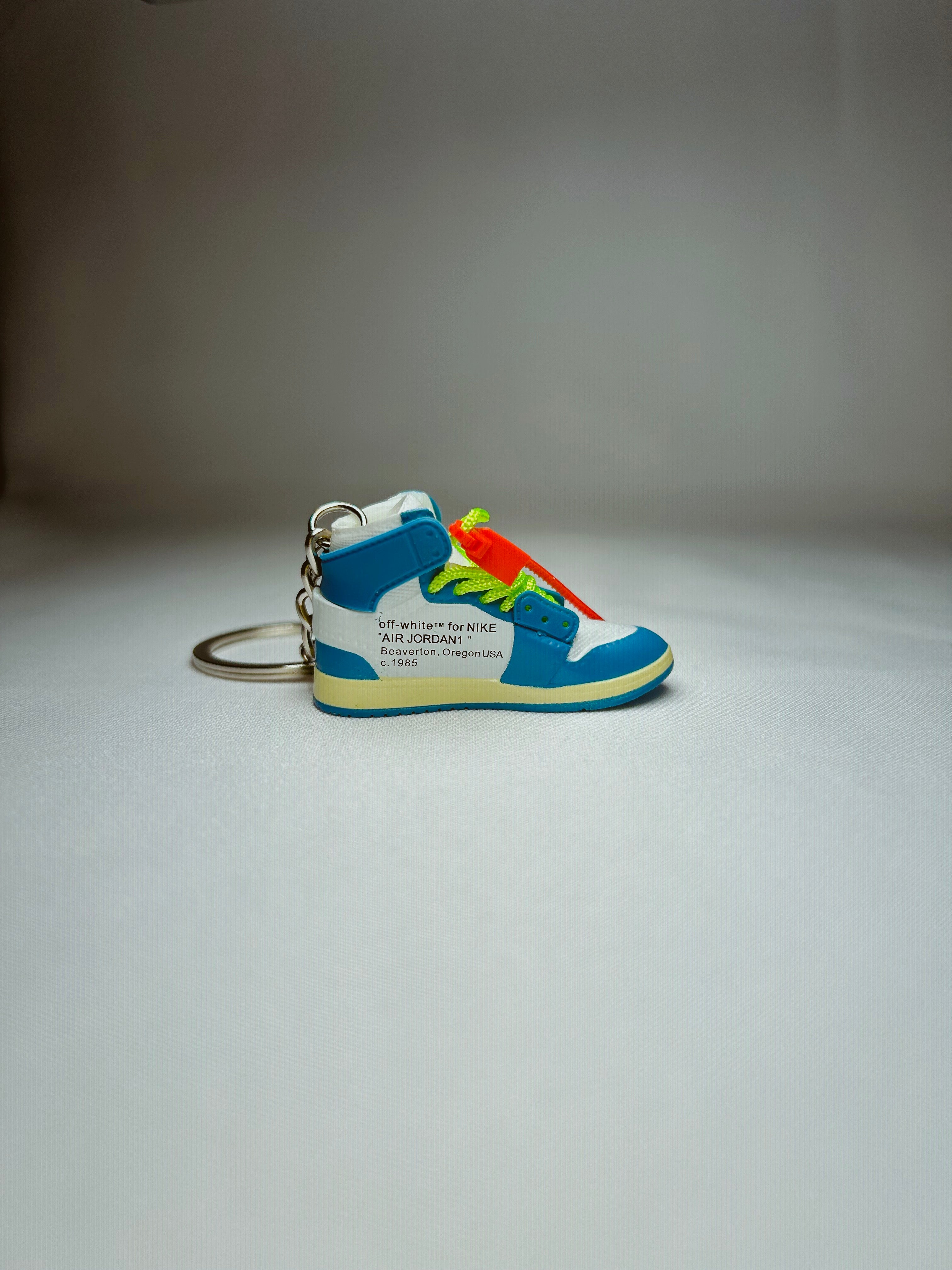 Off-White x Air Jordan 1 Retro High OG 'UNC' Green Lace Keyring 3D Rubber