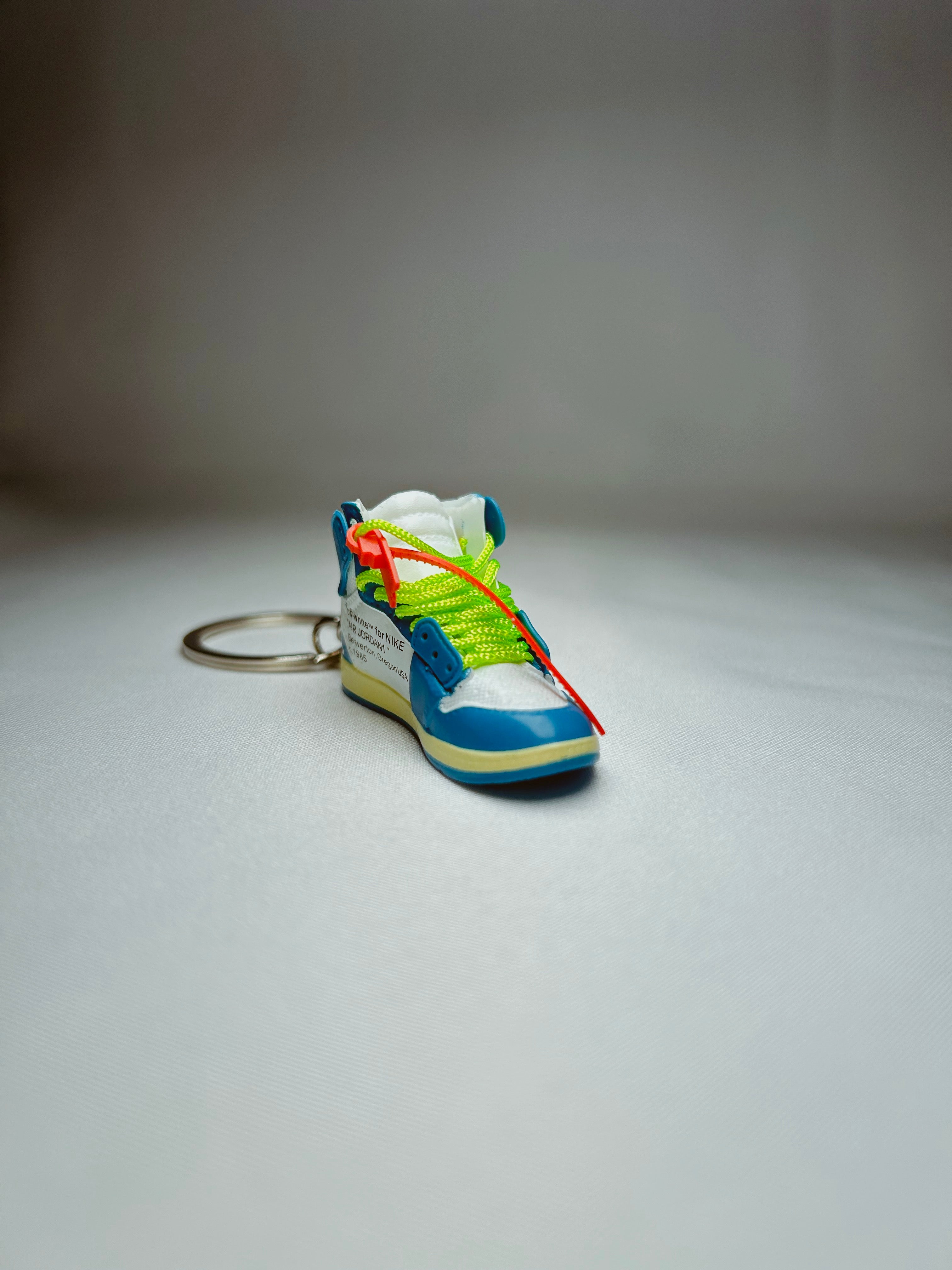 Off-White x Air Jordan 1 Retro High OG 'UNC' Green Lace Keyring 3D Rubber