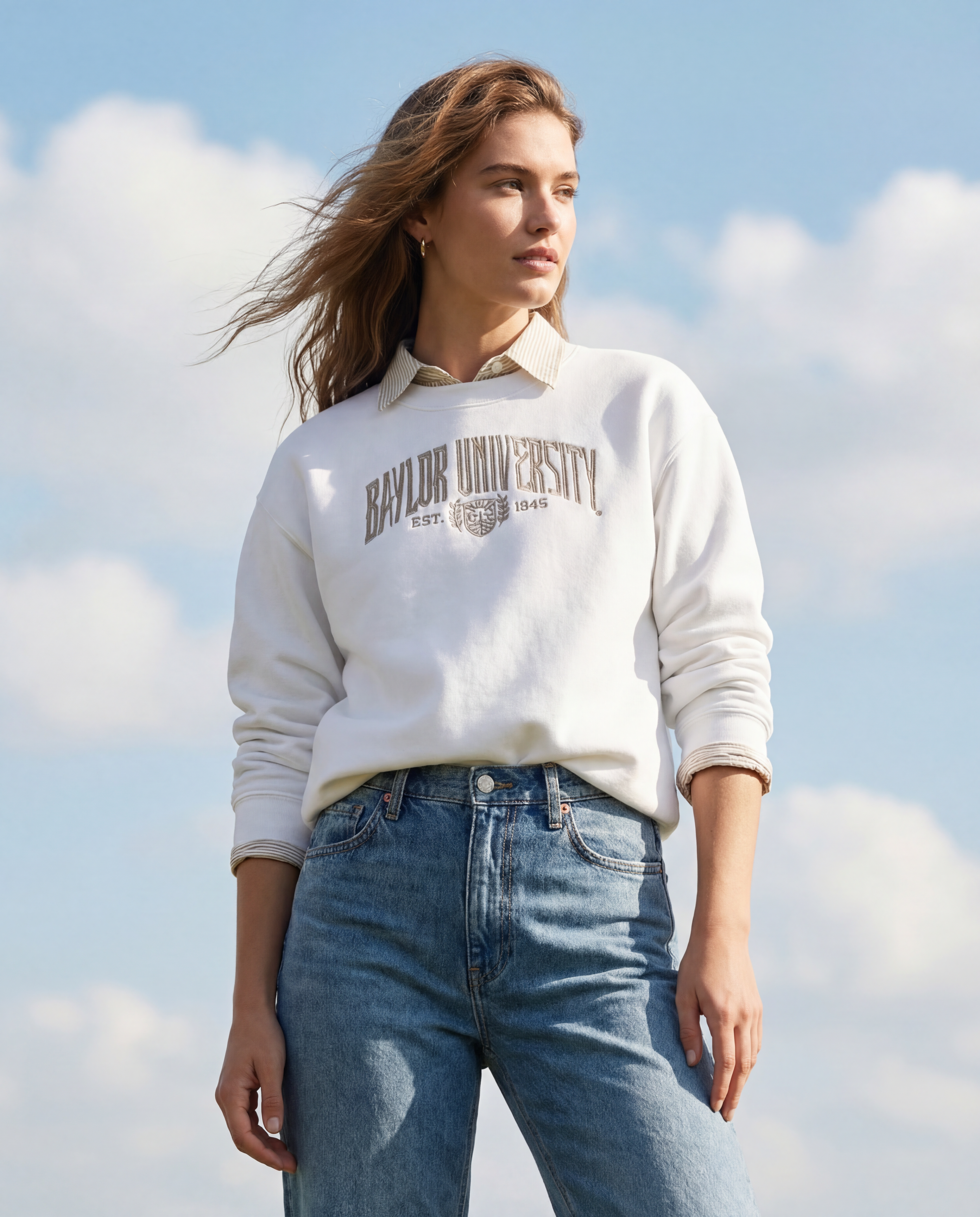White Baylor University vintage embroidered crewneck — Zoleado